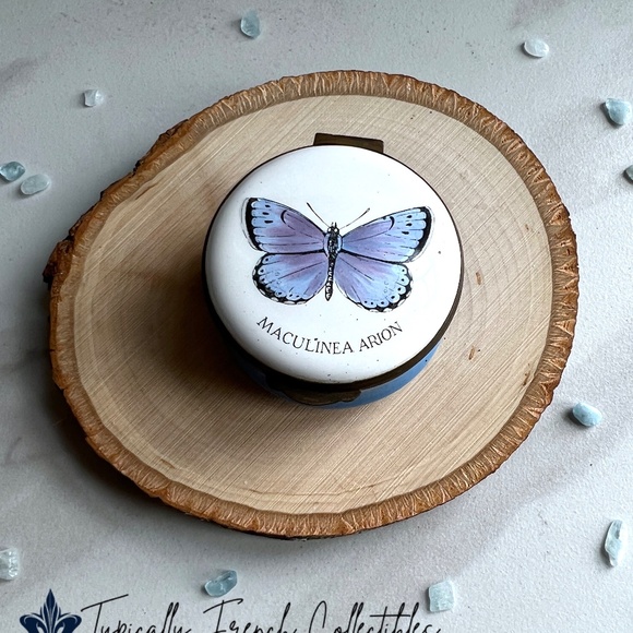 Butterfly Vintage Trinket Box. Nature Halcyon Days Enamel box with hand painting - Picture 2 of 7